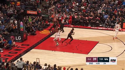 [Highlight] OG Anunoby reverse dunk on the fast break : r/nba