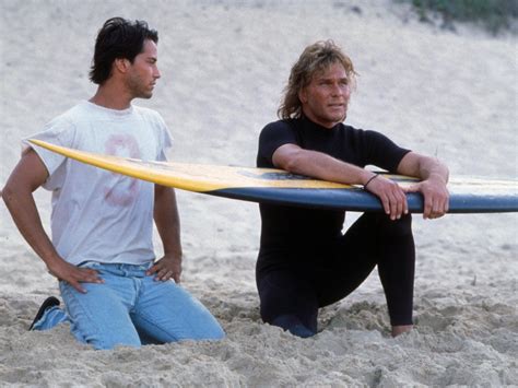 point-break-1991-002-keanu-reeves-patrick-swayze-surfing-board-sandy ...