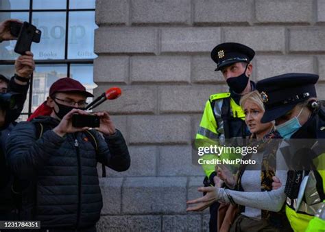 Garda Siochana Photos and Premium High Res Pictures - Getty Images