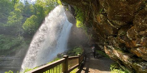 Dry Falls: Roadside Waterfall near Highlands that You Can Walk Behind ...