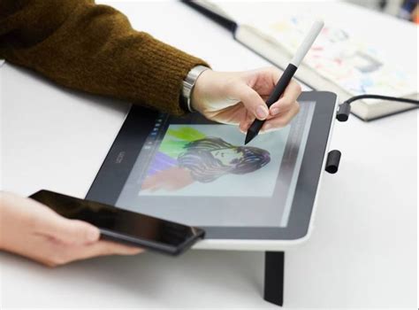 12 Best Touch Screen Drawing Tablet For 2023 | Robots.net