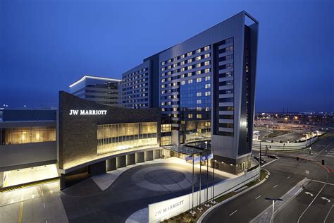 JW Marriott at Mall of America - DLR Group