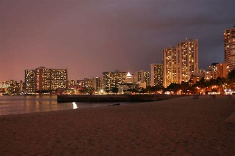 Honolulu, HI at night | Honolulu, Skyline, New york skyline