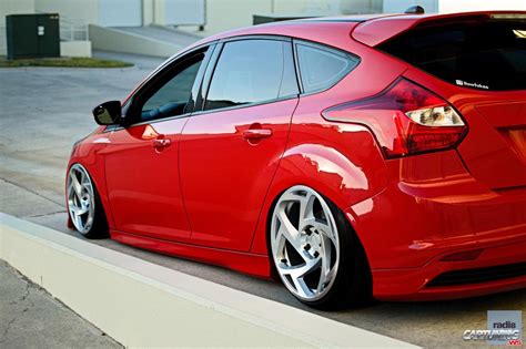 Tuning Ford Focus ST 2016 side and back