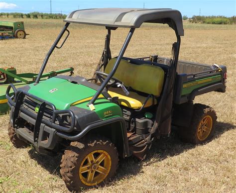 John Deere 855D Gator UTV (does not start) - Oahu Auctions