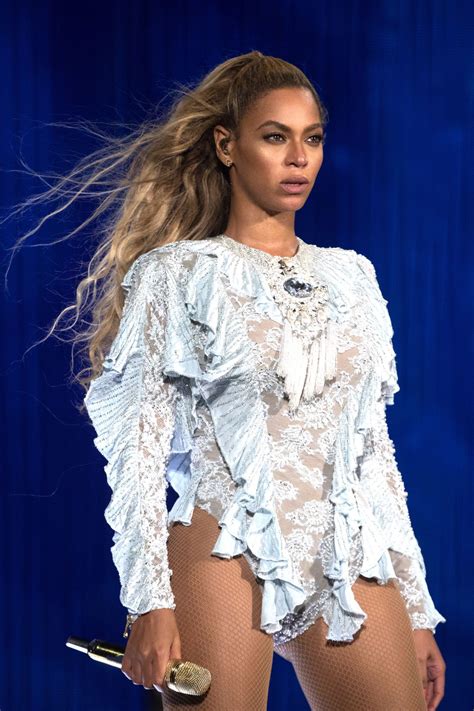 Beyoncé | Beyonce formation, Beyonce outfits, Beyonce style