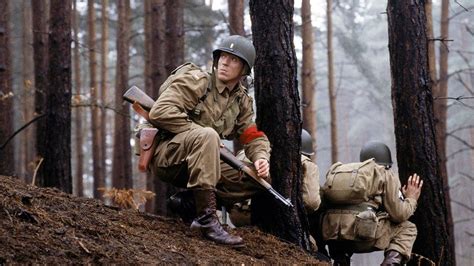 Damian Lewis as Major Richard Winters in Band of Brothers | Band of brothers, Funny photos, Best ...