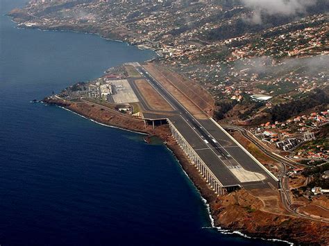 The Story Of Madeira Airport's Multiple Runway Extensions - Madeira Island News Blog