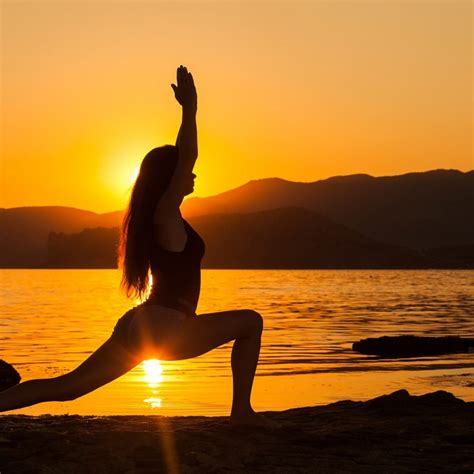 8 Benefits of Beach Yoga | Vivere Azure Blog