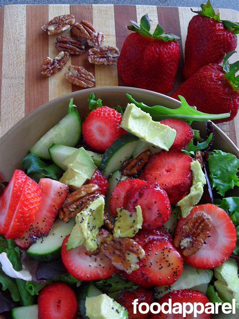 Nuts and Berries Spinach Salad Recipe | Food Apparel