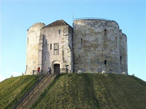 Free Photos: Cliffords Tower in York England | ustrekking