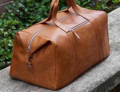 Domingo Leather Duffel Bag Review » The Gadget Flow