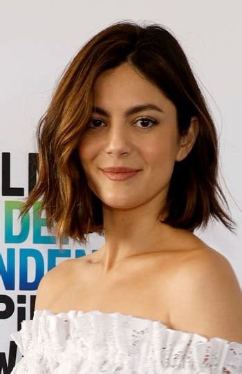 Monica Barbaro - Wavy Bob - 2023 Film Independent Spirit Awards