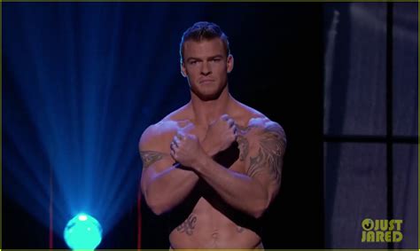 Alan Ritchson Tats Up His Buff Body for 'I Can Do That' Stunts!: Photo 3396244 | Alan Ritchson ...