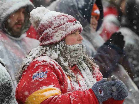 Some Chiefs and Dolphins fans, who endured record-cold playoff game ...