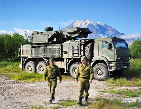 Russian Pantsir-S1 Mobile Missile / Gun Air Defense System in Action ...