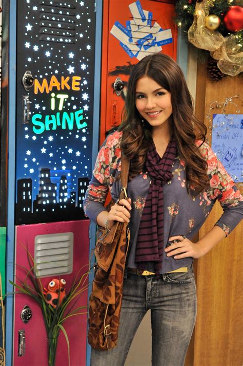 Victoria Justice - Victorious S2E13 A Christmas Tori Stills - ☆Favorite Celebrity Pictures☆