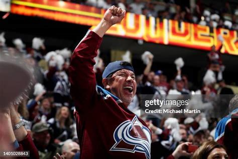 Avalanche Fans Photos and Premium High Res Pictures - Getty Images