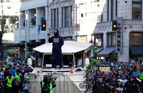 700,000 Attend Seahawks’ Super Bowl Victory Parade in Downtown Seattle ...