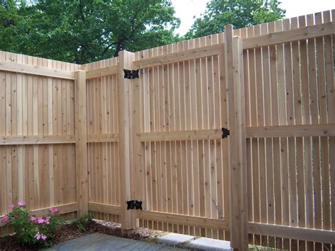 6 Tips for Installing the Best Privacy Fence | Çit fikirleri, Ahşap çit, Bahçe çitleri