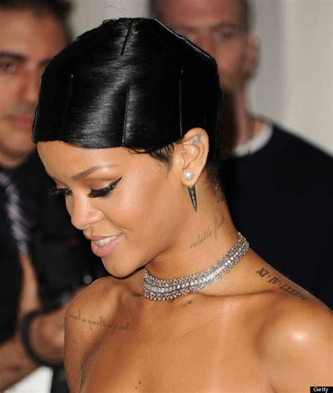 Rihanna's Hair At The AMA Is Actually NOT A Real Hairstyle, It's A ...