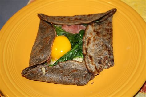 Pé de Moleque: Galette Bretonne Crepe Recipe (Breton style buckwheat crepes)