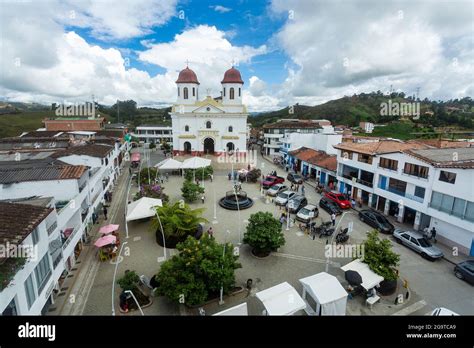 Iglesia de san vicente ferrer fotografías e imágenes de alta resolución ...