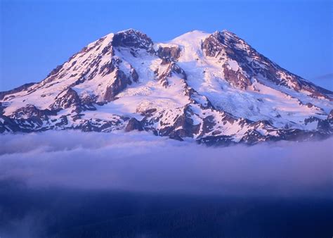 Mt. Rainier | Active volcano, Rainier national park, Mount rainier ...