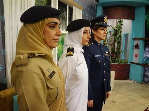 Pakistan's Soldiers 19th most smartly-dressed female Army - Pakistan ...