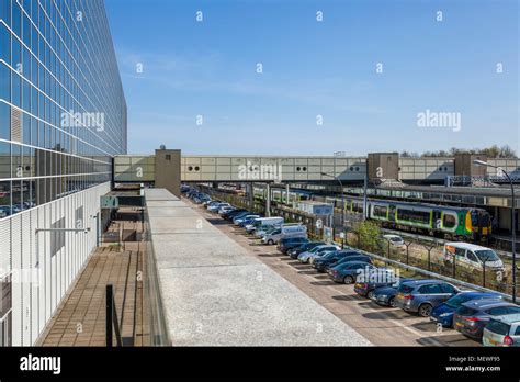 Outside central train station hi-res stock photography and images - Alamy