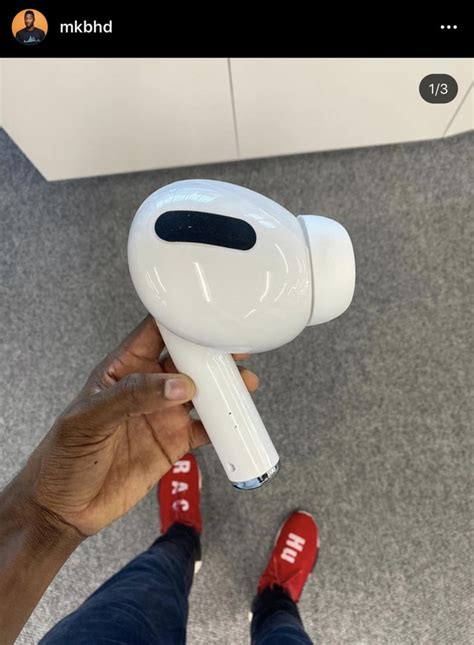 I see he got his new AirPods from Wish : r/mkbhd