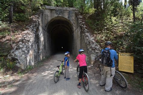 train-tunnel-along-the-route-of-the-hiawatha-mountain-bike-trail-roland-idaho » Slow Viking