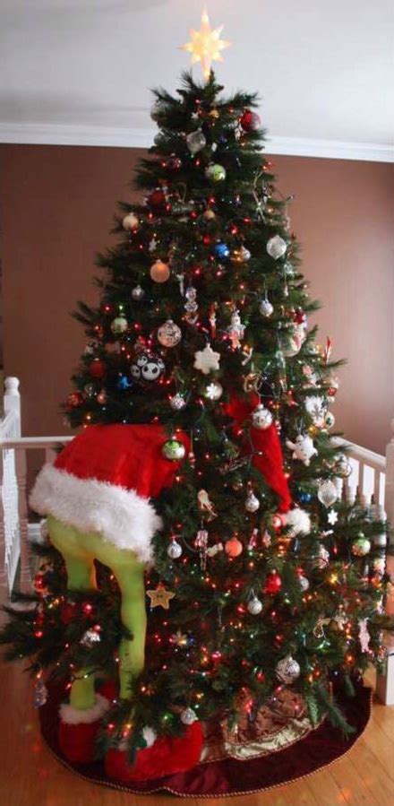 How to Make a Grinch Christmas Tree - Crafty Morning