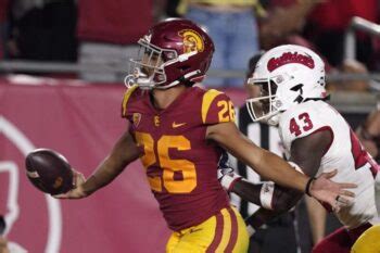 USC In "Daily Fight" To Improve - Trojan Daily Blog