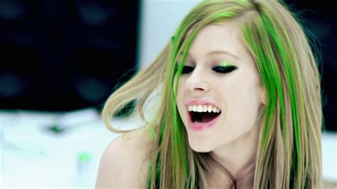 Avril Lavigne Smile Wallpapers - Wallpaper Cave