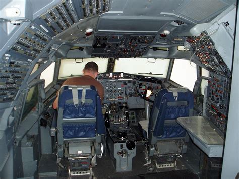 B727-200 Cockpit, Boeing Everett Plant, Seattle. - a photo on Flickriver