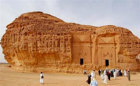 Mada’in Saleh - IslamicLandmarks.com