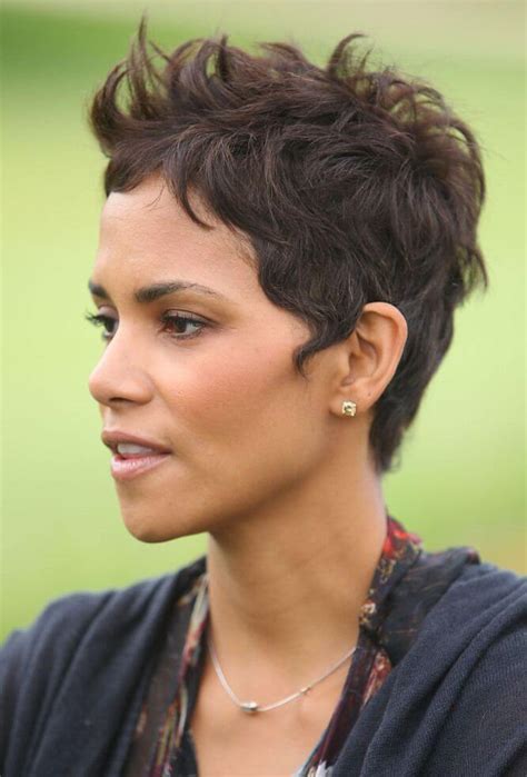 28 Amazing Halle Berry Hairstyles and Haircuts Inspirations