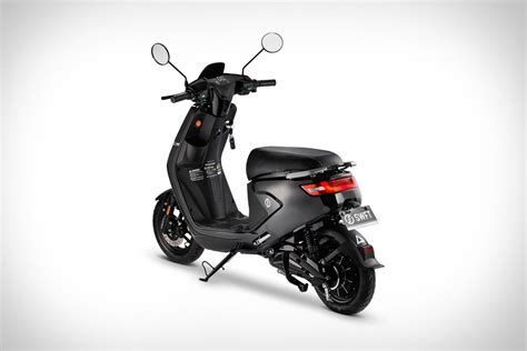 SWFT Maxx Electric Moped | Uncrate