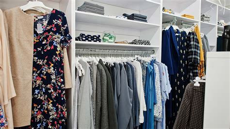 Walk-in closet organizer: 5 essential details | Idées-Range