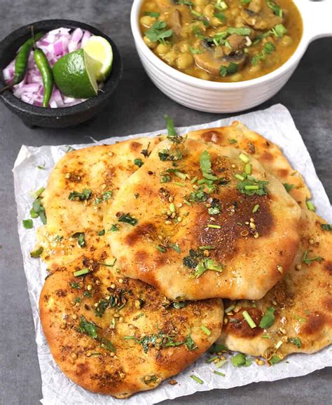 Amritsari Kulcha Recipe | Stuffed Kulcha | Onion Kulcha