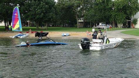 11 rescued from sinking boat on Lake Conroe - Houston Chronicle