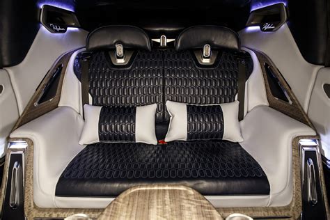 29-luxury-leather-car-interior | Aznom Palladium