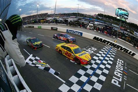 NASCAR History - How Stock Car Racing Got It's Start | Cheapism.com