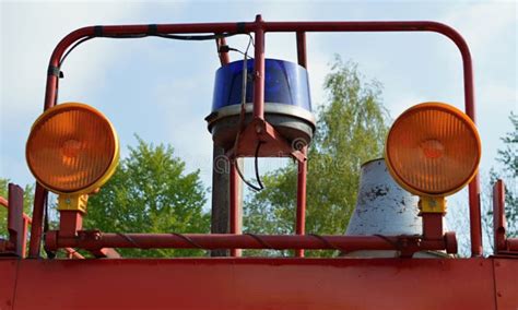 Fire truck and siren stock image. Image of firemen, firefighter - 40139627