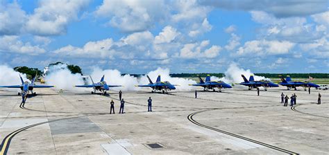 Photos: Blue Angels Back In The Skies Over Pensacola : NorthEscambia.com