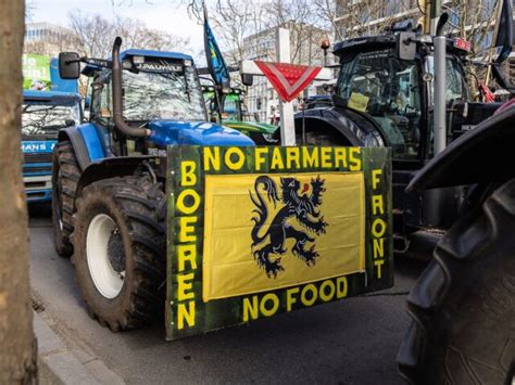 Hundreds of Tractors Blockade Brussels as Farmers Protest Green Agenda