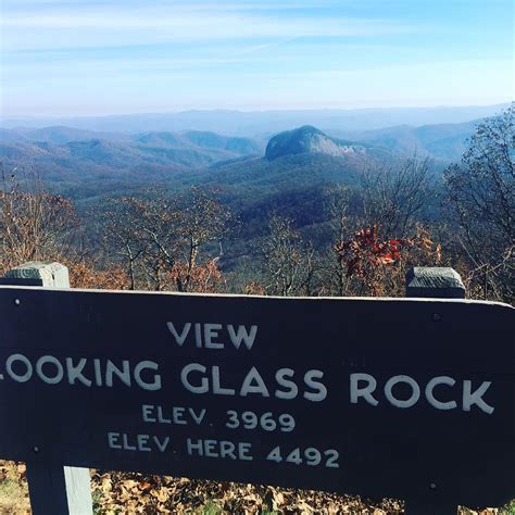 Expert Review of Looking Glass Rock Hike w/ Tips