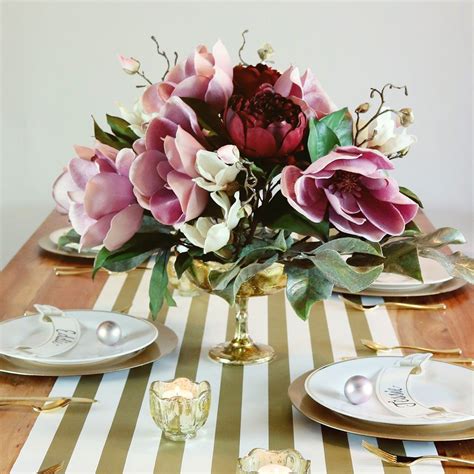 Magnolia Centerpiece | Magnolia centerpiece, Centerpieces, Flower arrangements