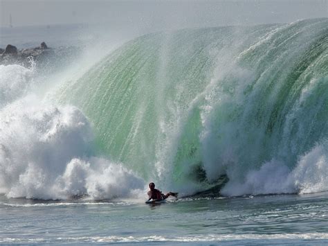 Huge Surf At The Wedge, Newport Beach, California | Surfing, Surfing waves, Big wave surfing